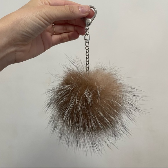 Pom Pom Keychain - Picture 1 of 1